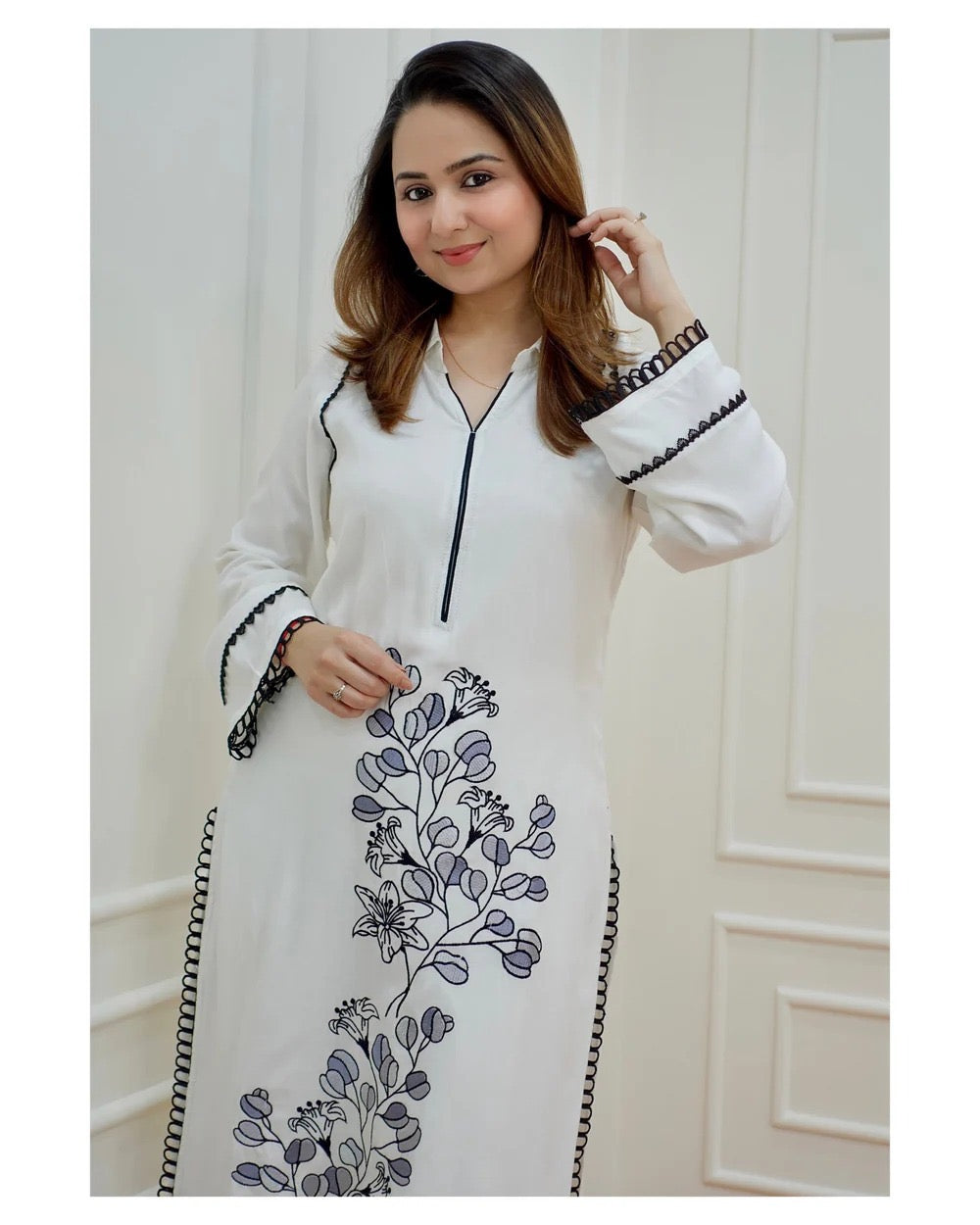 White Floral Printed Kurta Set for Women with Contrast Detailing | Designer Ethnic Wear